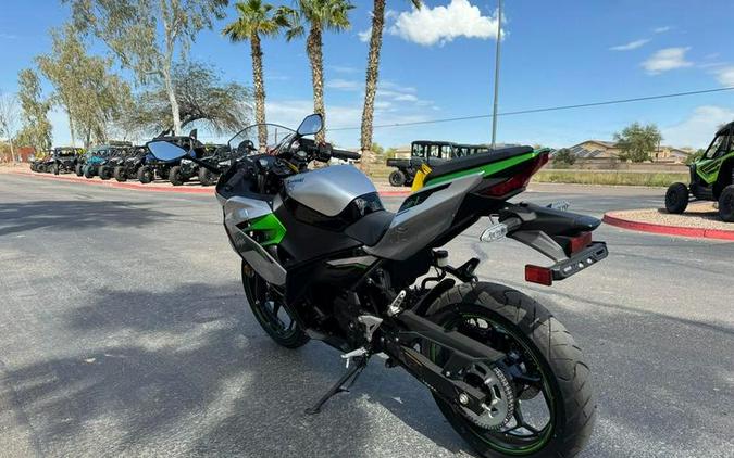 2024 Kawasaki Ninja® e-1 ABS