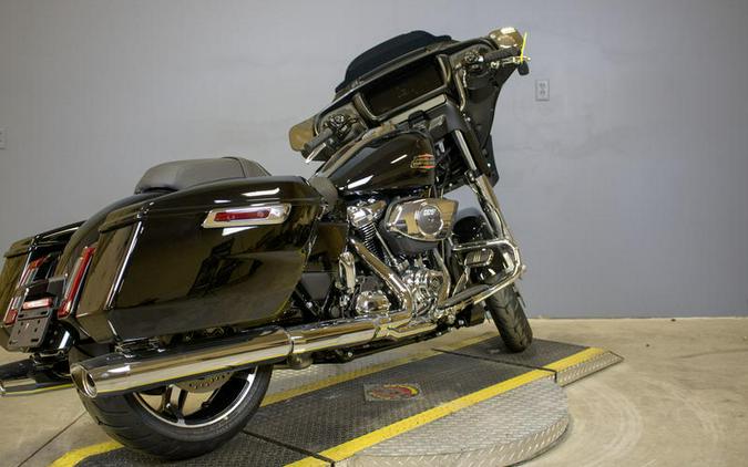 2024 Harley-Davidson® FLHX - Street Glide®