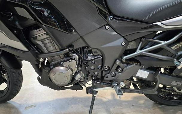 2022 Kawasaki Versys® 1000 SE LT+