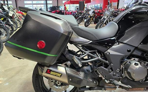 2022 Kawasaki Versys® 1000 SE LT+