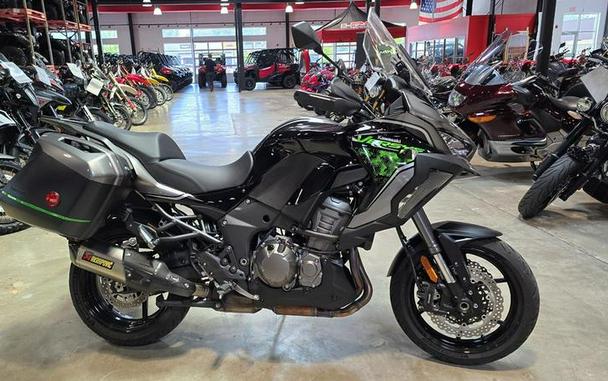 2022 Kawasaki Versys® 1000 SE LT+