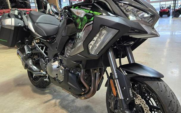 2022 Kawasaki Versys® 1000 SE LT+