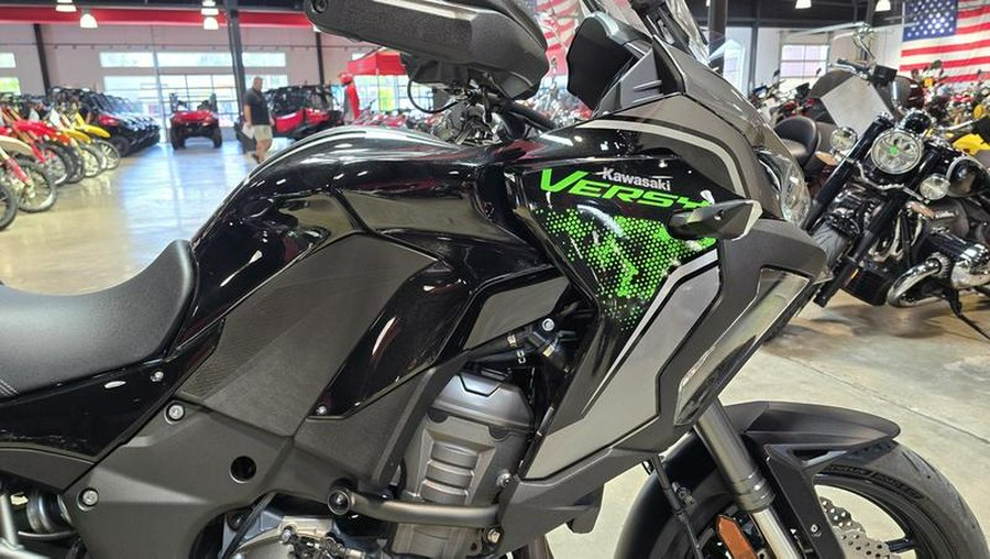 2022 Kawasaki Versys® 1000 SE LT+