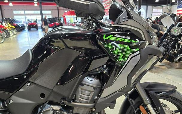 2022 Kawasaki Versys® 1000 SE LT+