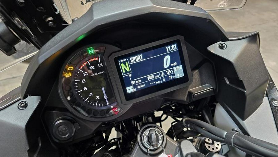 2022 Kawasaki Versys® 1000 SE LT+