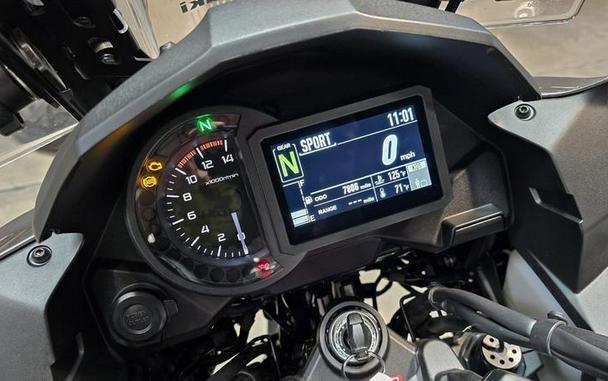 2022 Kawasaki Versys® 1000 SE LT+