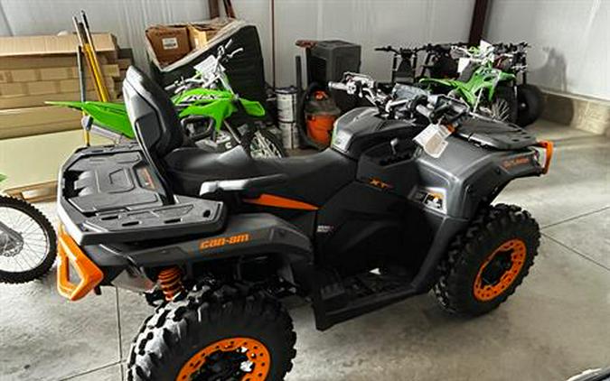 2026 Can-Am Outlander MAX XT-P 1000R Smart-Shox with 10.25 in. touchscreen display
