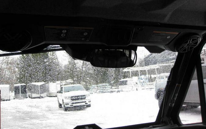 2026 Can-Am® Defender MAX Limited HD11