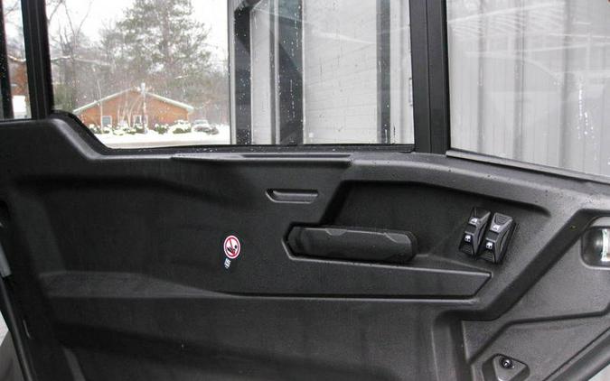 2026 Can-Am® Defender MAX Limited HD11