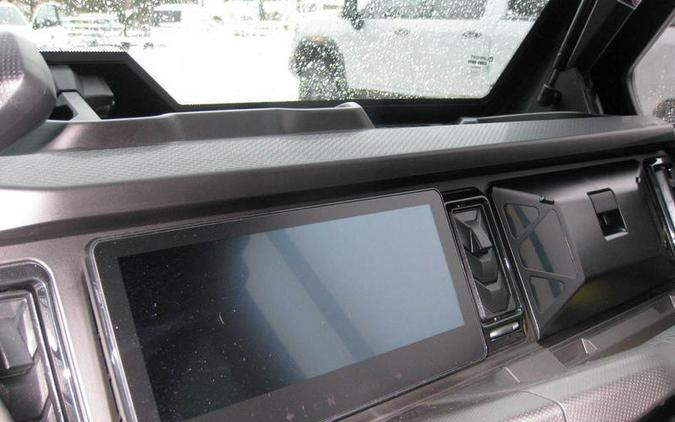 2026 Can-Am® Defender MAX Limited HD11