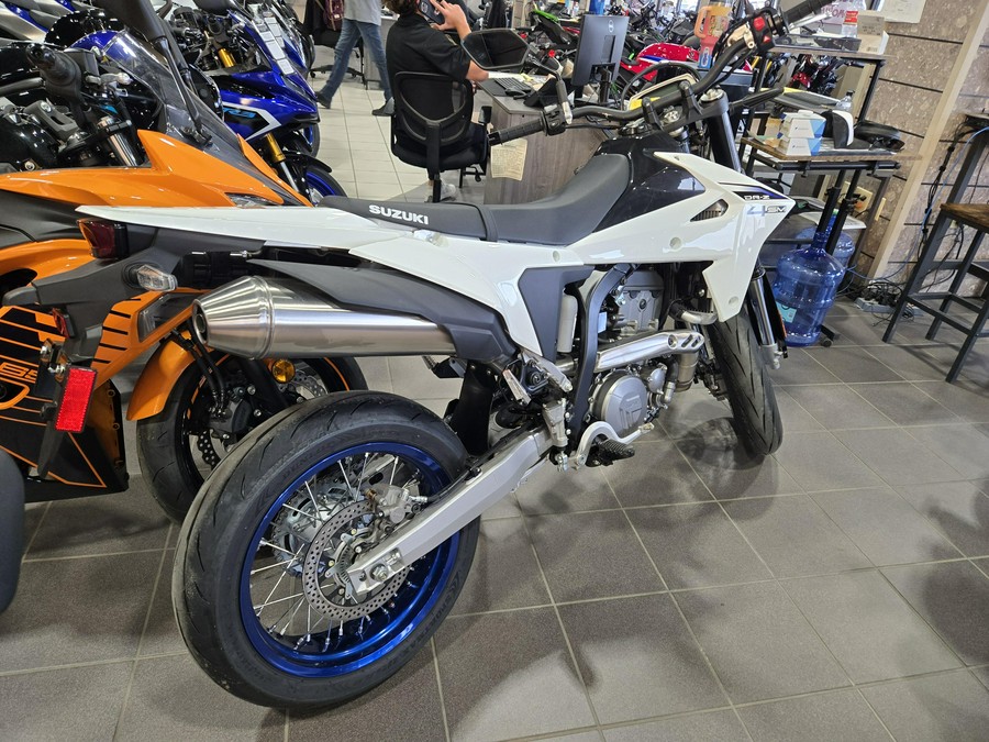 2025 SUZUKI DR-Z4SM