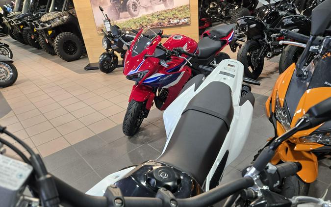 2025 SUZUKI DR-Z4SM