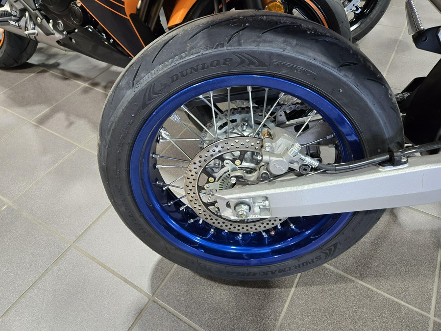 2025 SUZUKI DR-Z4SM