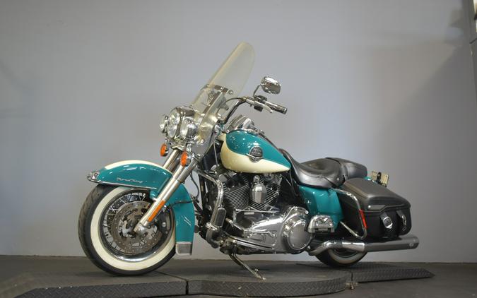 2009 Harley-Davidson Road King Classic Two-Tone Deep Turquoise/Antique White