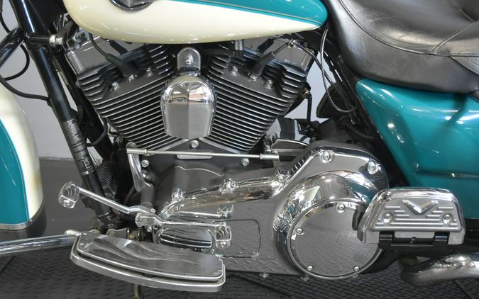 2009 Harley-Davidson Road King Classic Two-Tone Deep Turquoise/Antique White