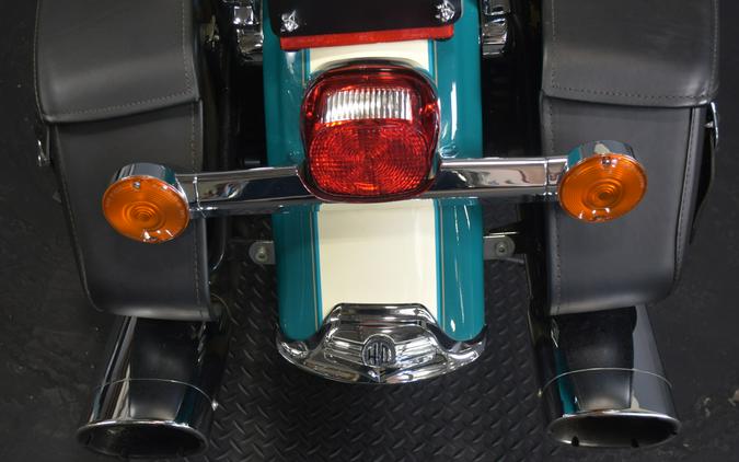 2009 Harley-Davidson Road King Classic Two-Tone Deep Turquoise/Antique White