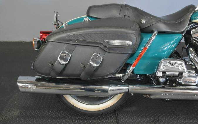 2009 Harley-Davidson Road King Classic Two-Tone Deep Turquoise/Antique White