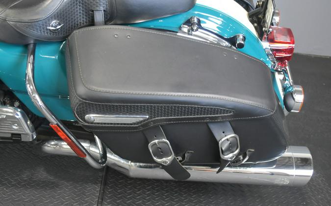 2009 Harley-Davidson Road King Classic Two-Tone Deep Turquoise/Antique White