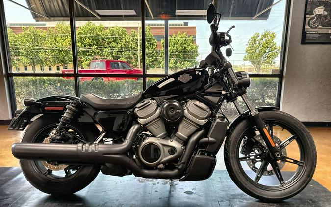 2024 Harley-Davidson® Nightster® Vivid Black
