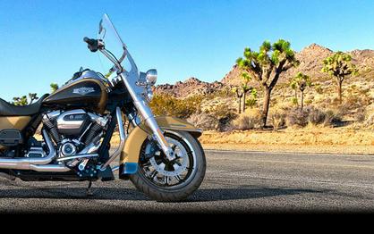 2017 FLHR Road King