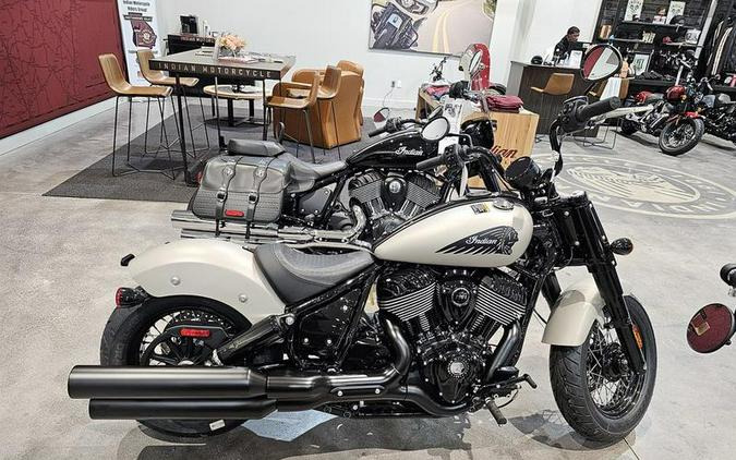 2023 Indian Motorcycle® Chief® Bobber Dark Horse® Silver Quartz Smoke