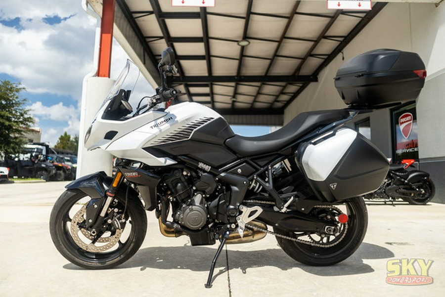 2024 Triumph Tiger 900 GT Snowdonia White Sapphire Black