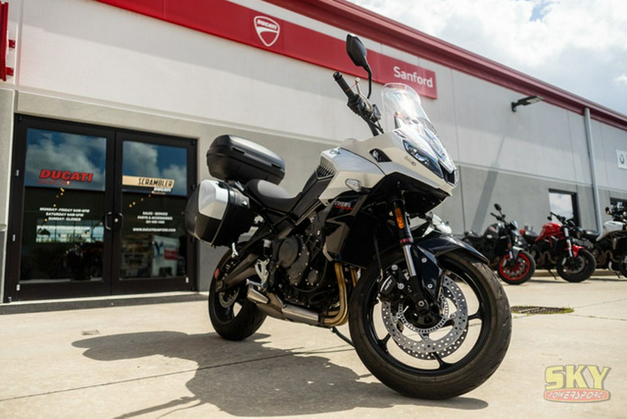 2024 Triumph Tiger 900 GT Snowdonia White Sapphire Black