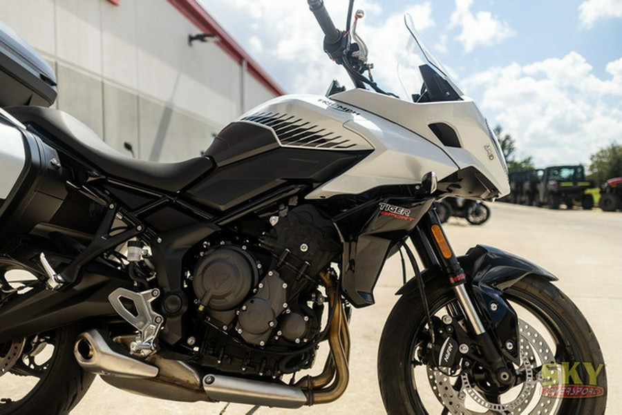 2024 Triumph Tiger 900 GT Snowdonia White Sapphire Black