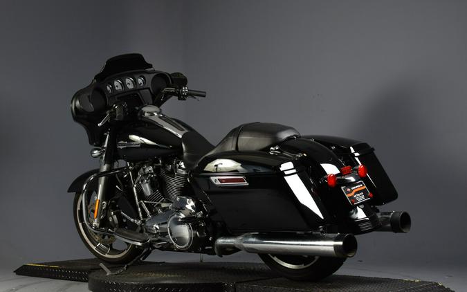 2022 Harley-Davidson Street Glide