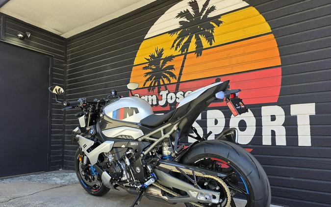2026 BMW M 1000 R