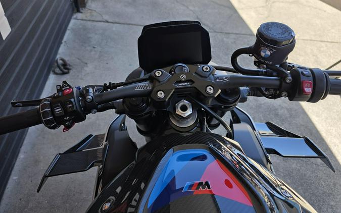 2026 BMW M 1000 R