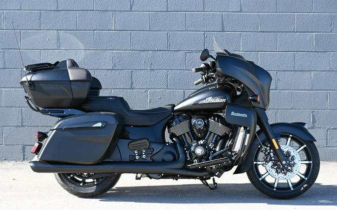 2024 Indian Motorcycle® Roadmaster® Dark Horse® w/Powerband Audio Package Black Smoke