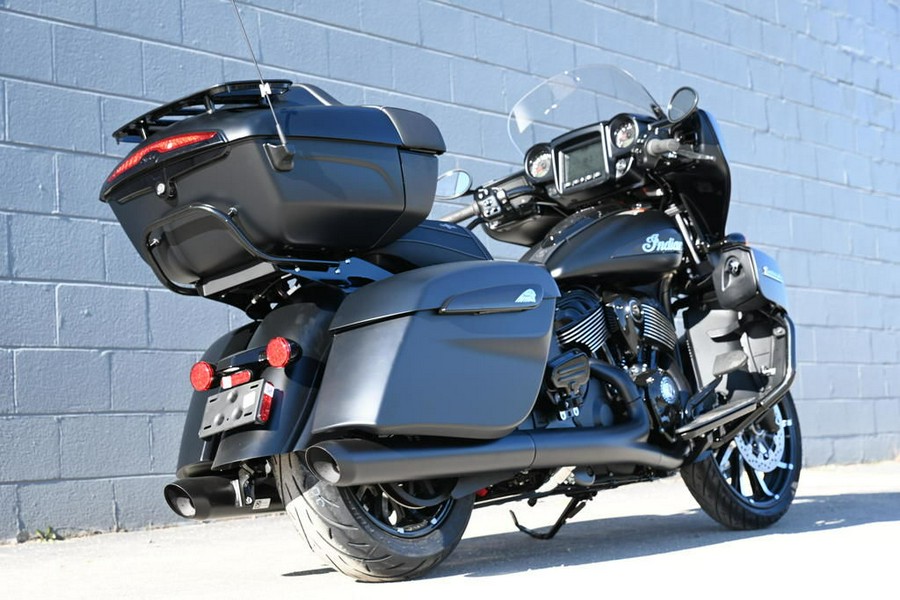 2024 Indian Motorcycle® Roadmaster® Dark Horse® w/Powerband Audio Package Black Smoke
