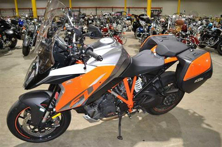 2017 KTM 1290 Super Duke GT