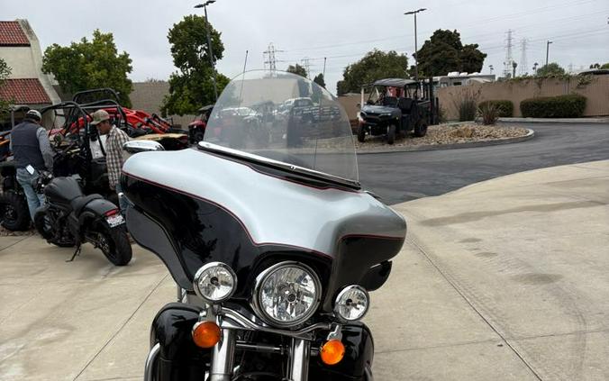 2011 Harley-Davidson® ULTRA CLASIC ELECTRA GLIDE