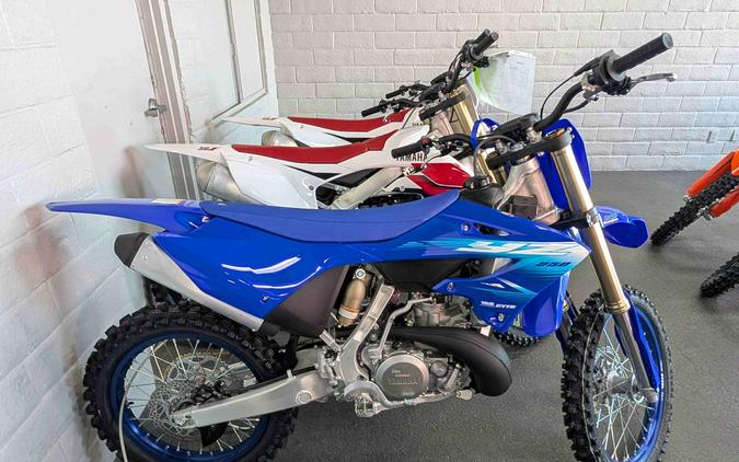 2027 Yamaha YZ250 Team Yamaha Blue - 017066