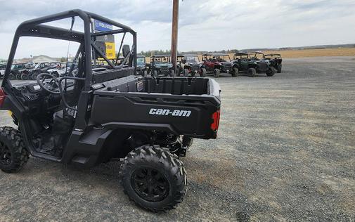 2024 Can-Am Defender DPS HD10