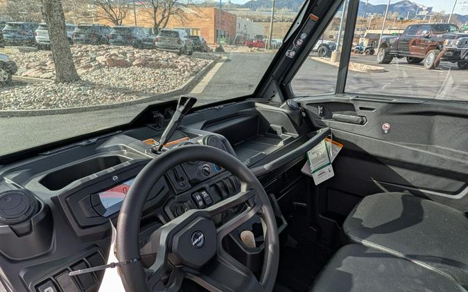 2026 Can-Am Defender DPS CAB HD9