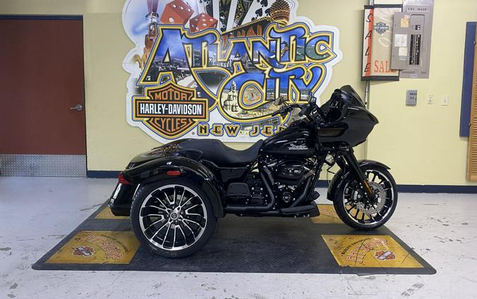 2024 Harley-Davidson Road Glide 3 Vivid Black