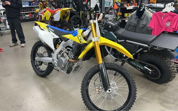 2024 Suzuki RM-Z450 First Look [with RM Army Kit]