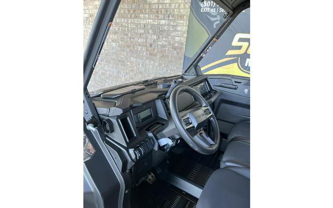 2026 Can-Am Defender X mr with Half Doors HD11