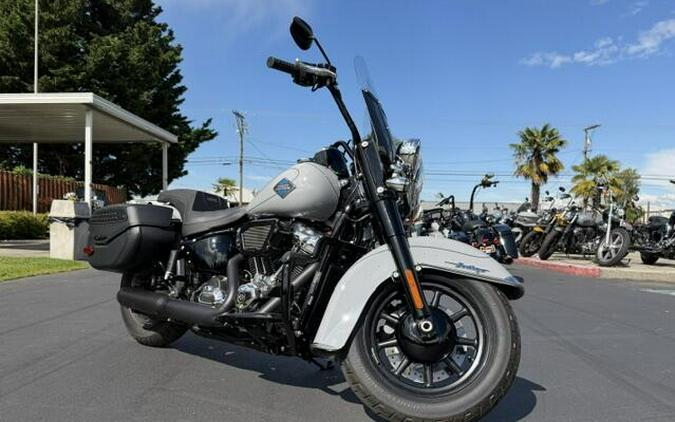 2025 Harley-Davidson Heritage Classic FLHC