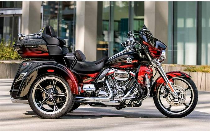 2022 Harley-Davidson® CVO TRI GLIDE