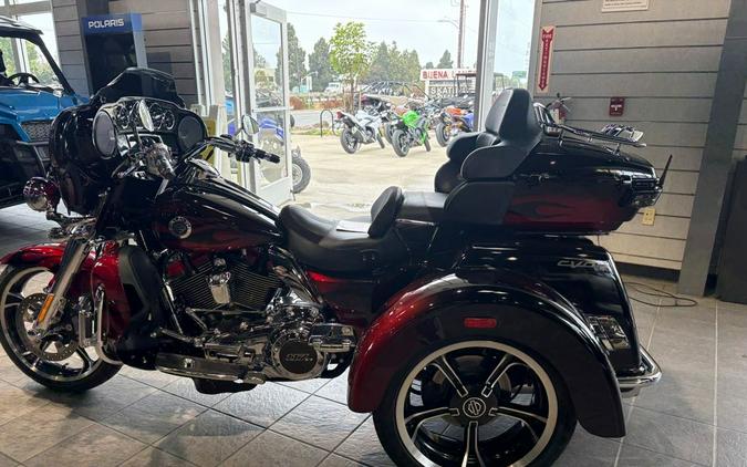 2022 Harley-Davidson® CVO TRI GLIDE