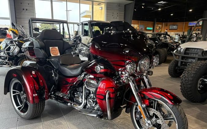 2022 Harley-Davidson® CVO TRI GLIDE