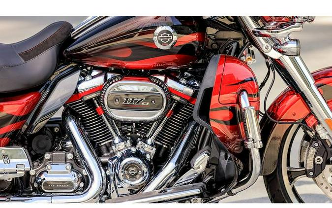 2022 Harley-Davidson® CVO TRI GLIDE