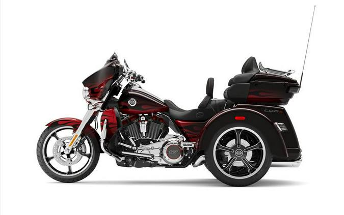 2022 Harley-Davidson® CVO TRI GLIDE
