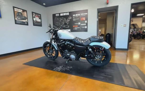 2020 Harley-Davidson® Iron 883™ Barracuda Silver Denim