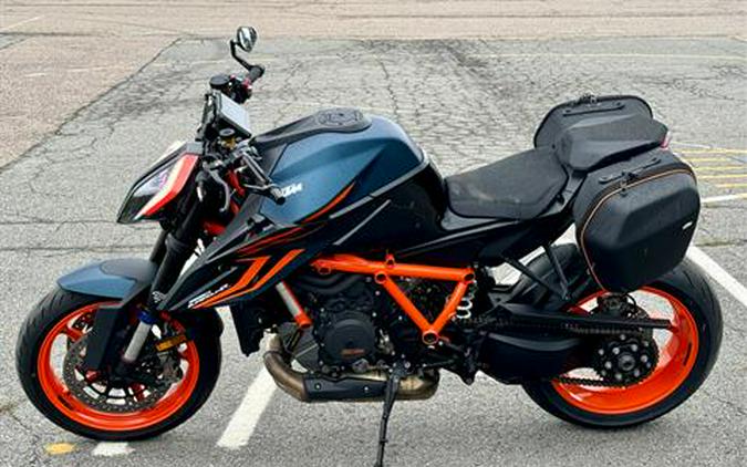 2022 KTM 1290 Super Duke R EVO