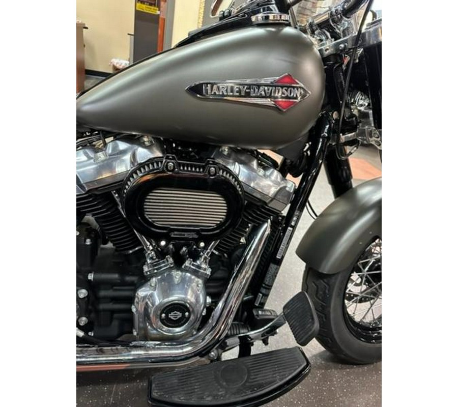 2018 Harley-Davidson® FLSL - Softail® Softail Slim®